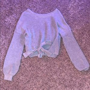 Tie Hollister sweater